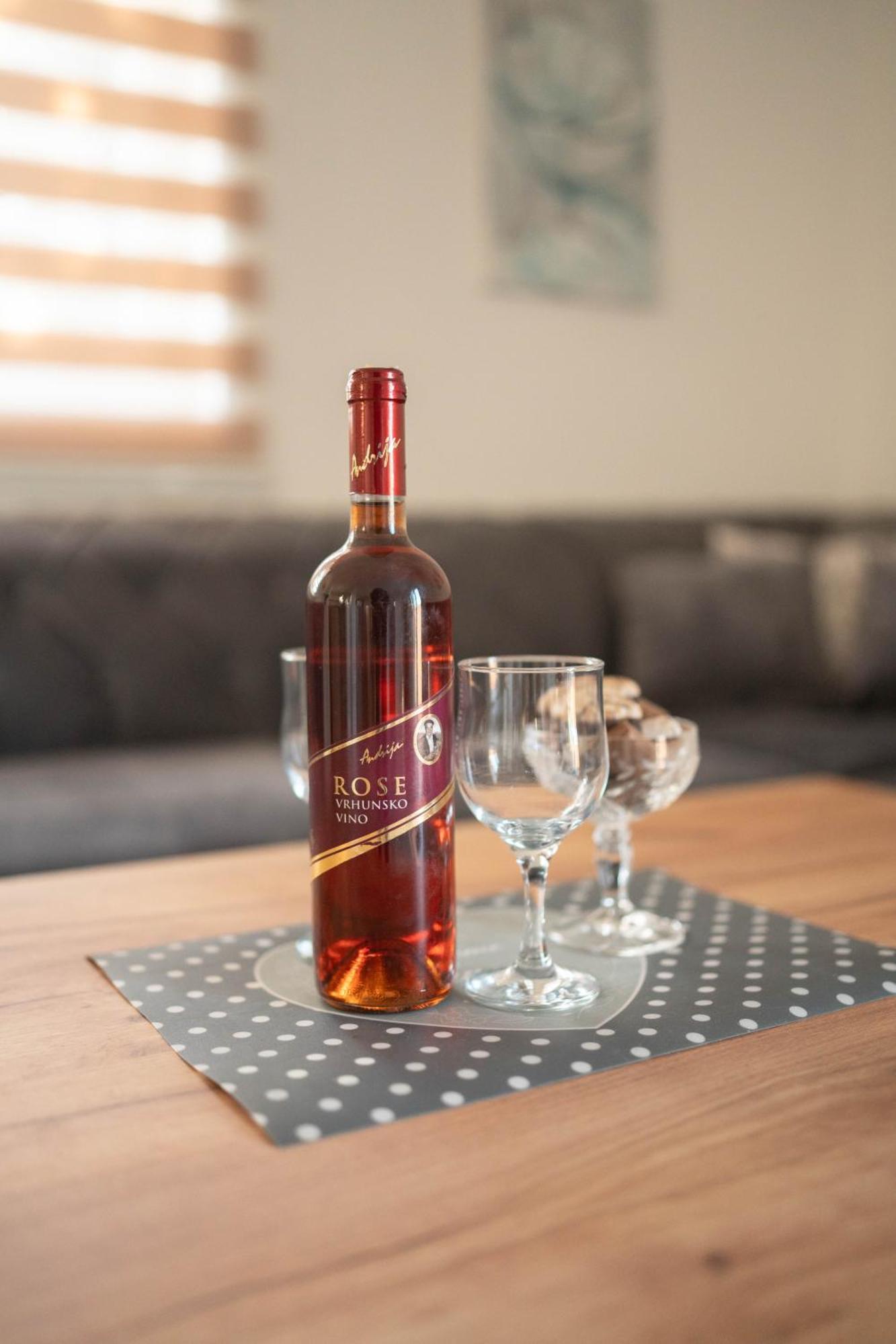 Apartmani Elegance Tuzla Esterno foto