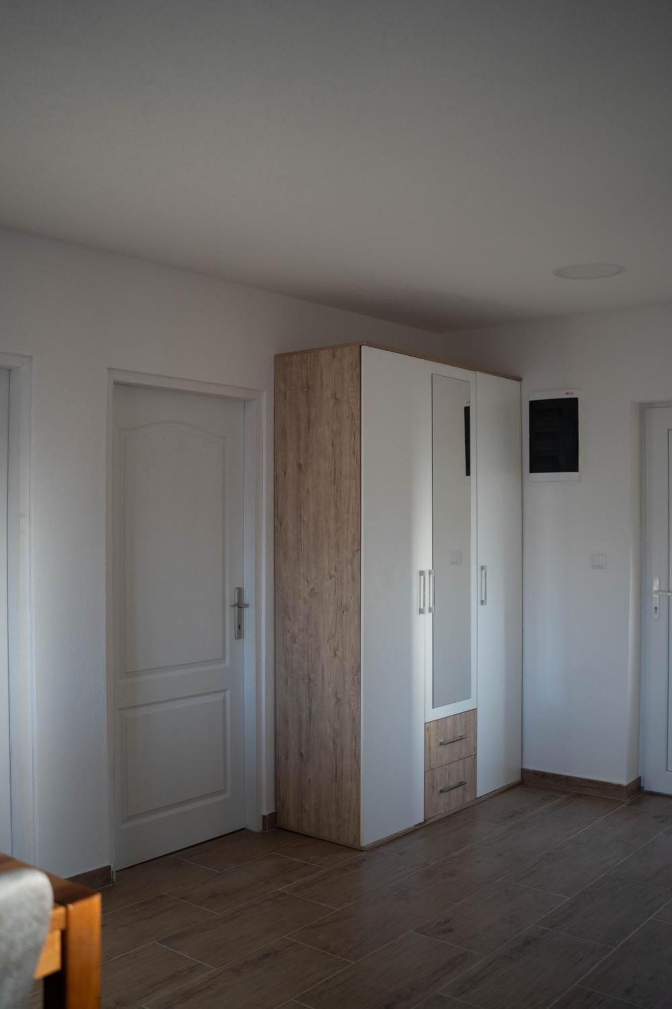Apartmani Elegance Tuzla Esterno foto