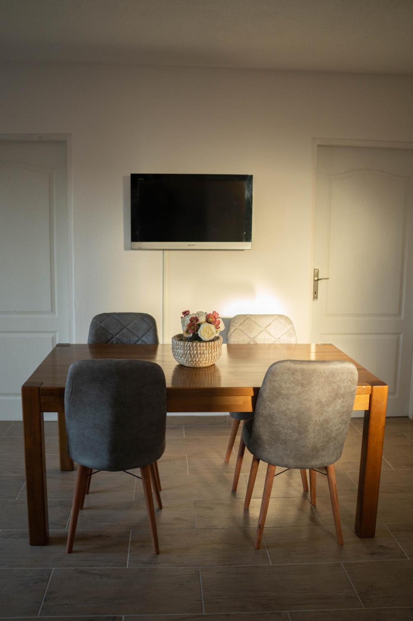 Apartmani Elegance Tuzla Esterno foto
