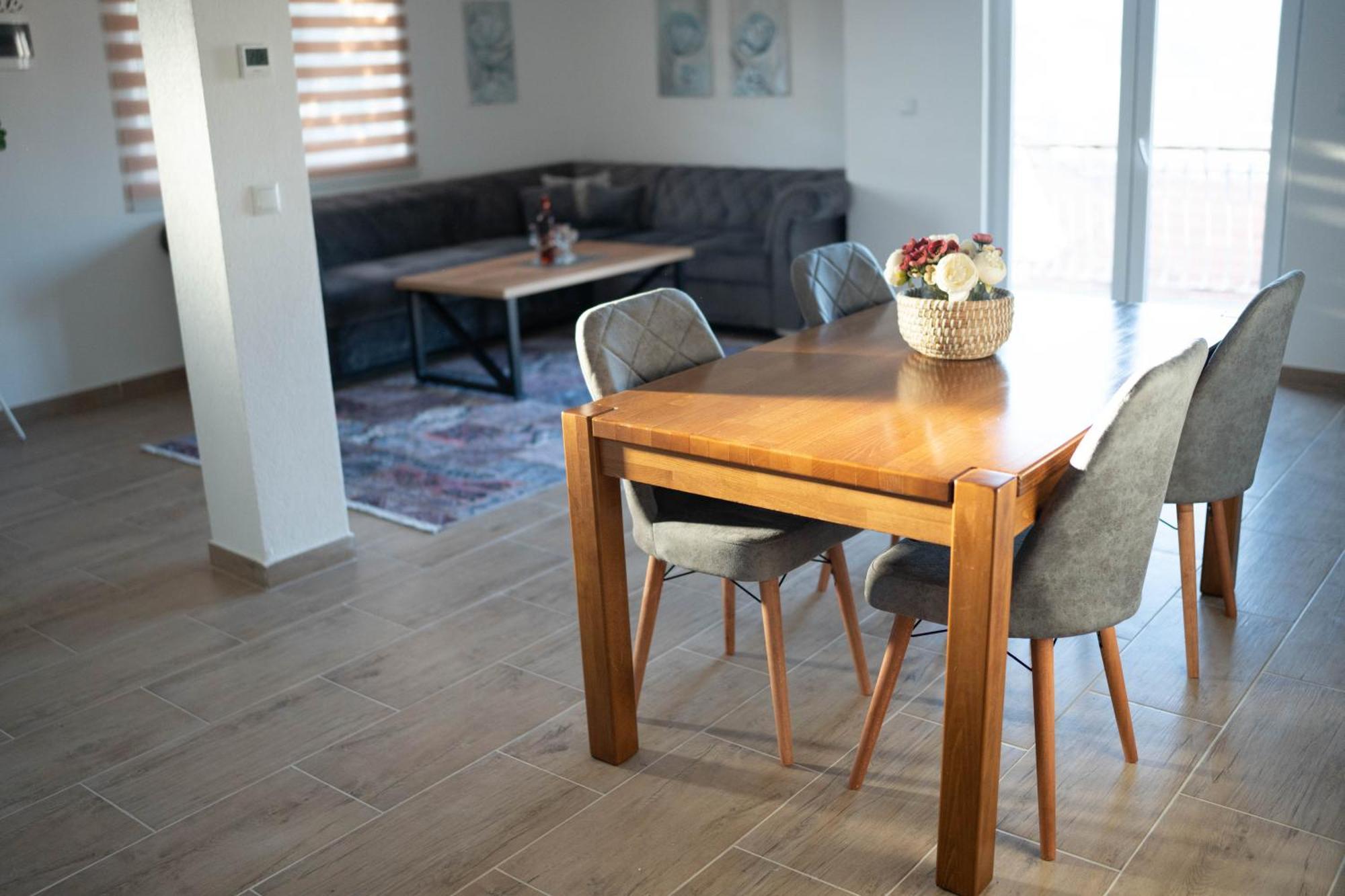 Apartmani Elegance Tuzla Esterno foto