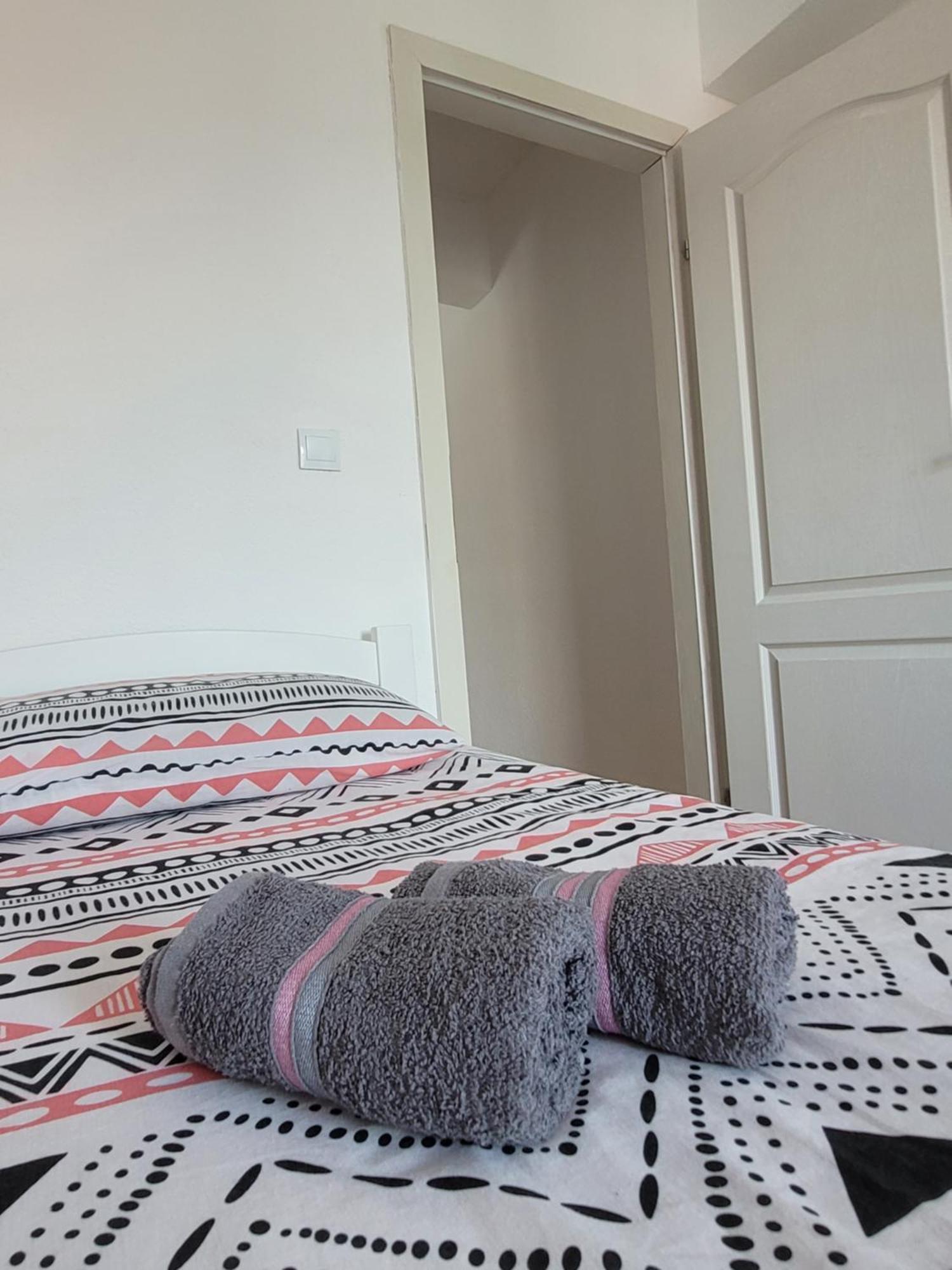 Apartmani Elegance Tuzla Esterno foto