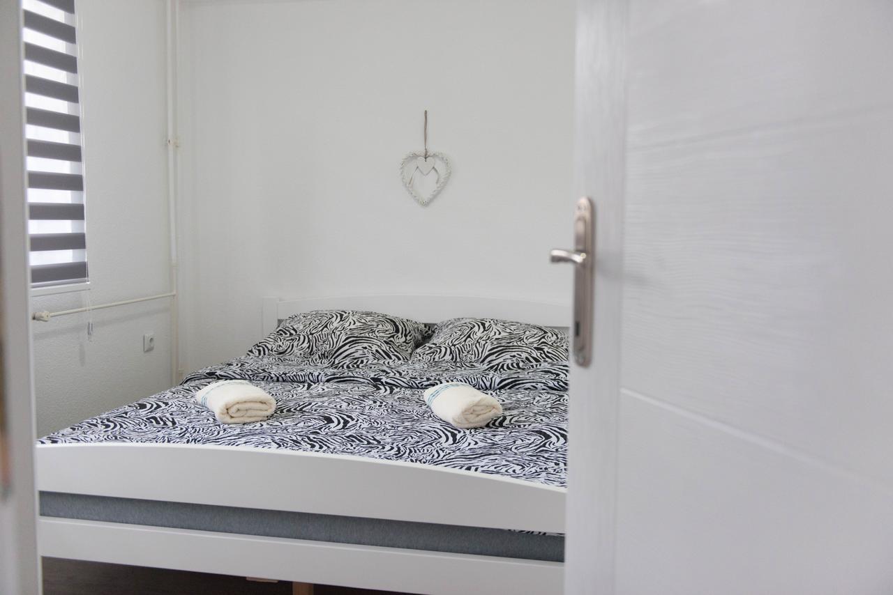 Apartmani Elegance Tuzla Esterno foto